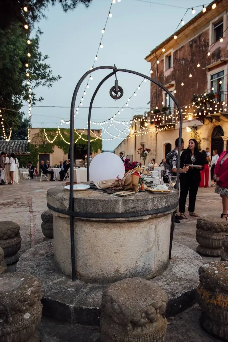 Allestimento cerimonia elegante in Sicilia — Feel The Vibe